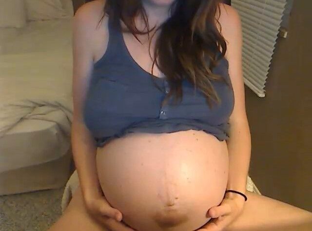 811 MB Hanna Bell Pregnant Pack / Pregnant Hannah with a huge stomach and b...